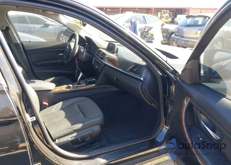 2014 BMW 320I xDrive z USA, uszkodzony, nr VIN WBA3C3C5XEF984501